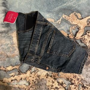 NWT Isabel Maternity Shorts Size 4